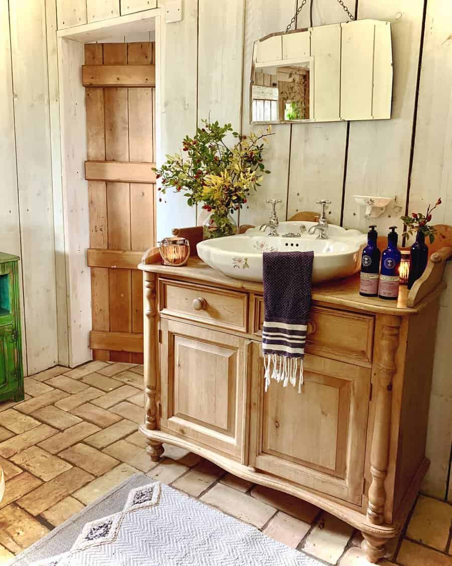 Rustic Style Small Bathrooms