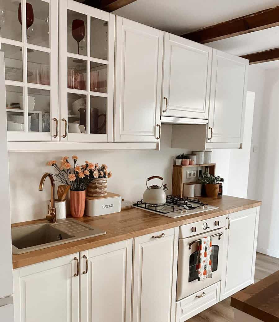 Scandinavian small kitchen with functional details