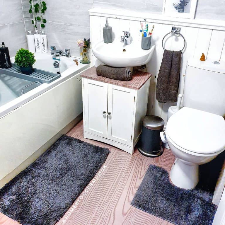 9 Small Bathroom Flooring Ideas