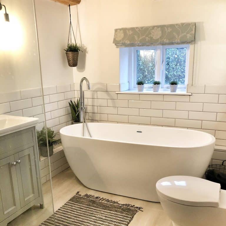 22 Small Bathroom Ideas with Tub Trendey