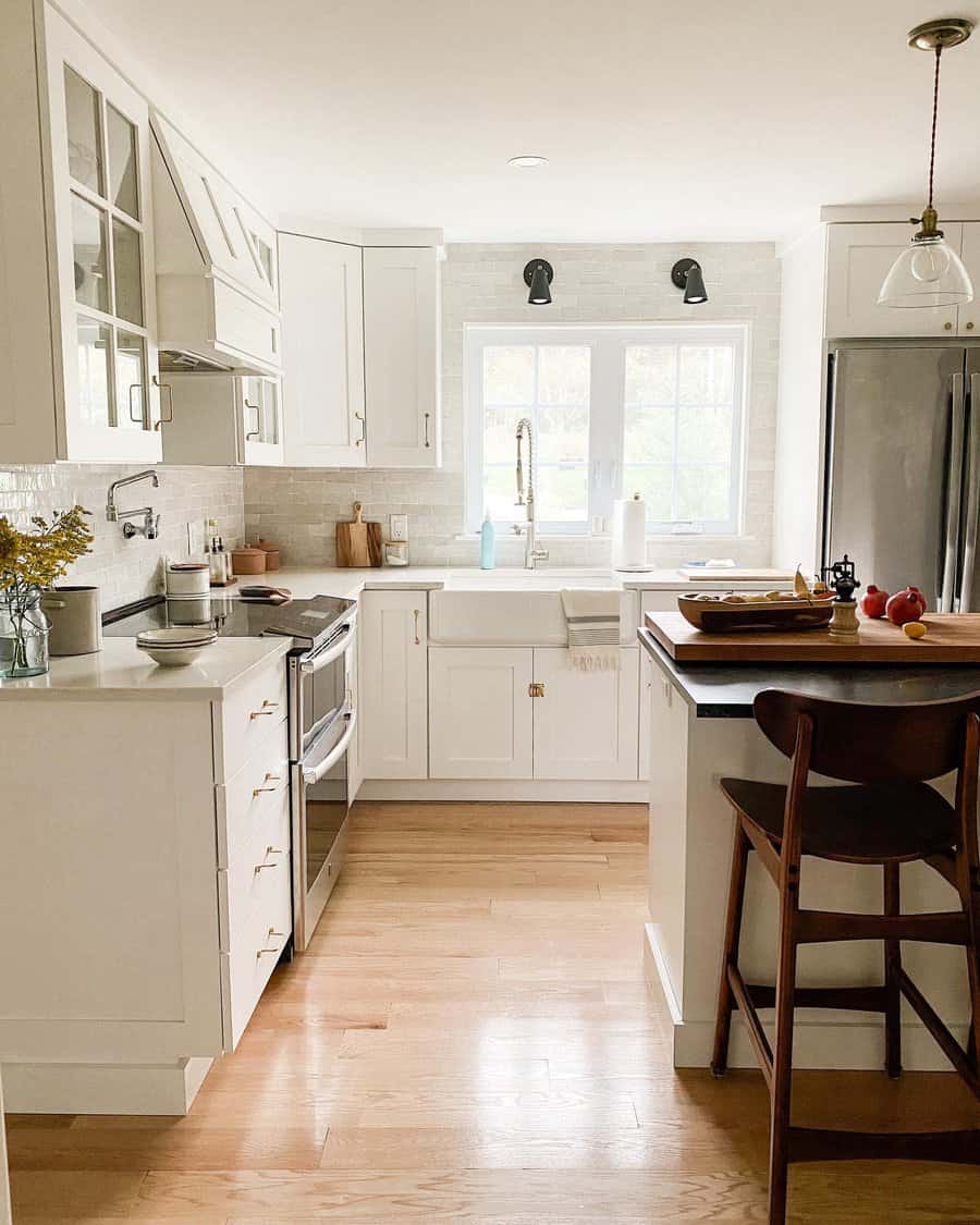 Classic small white kitchen