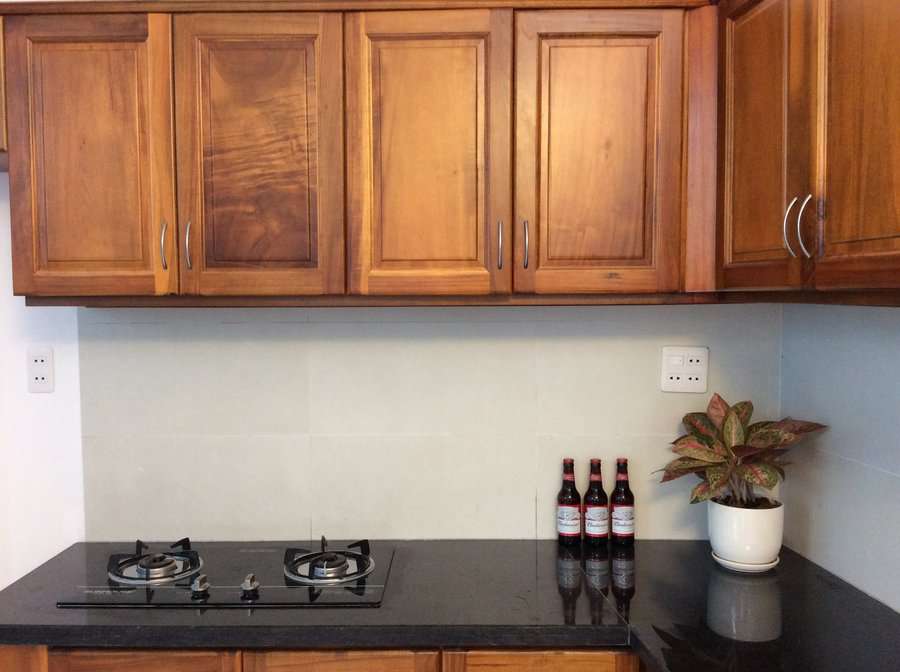 Best Backsplash Color for Honey Oak Cabinets