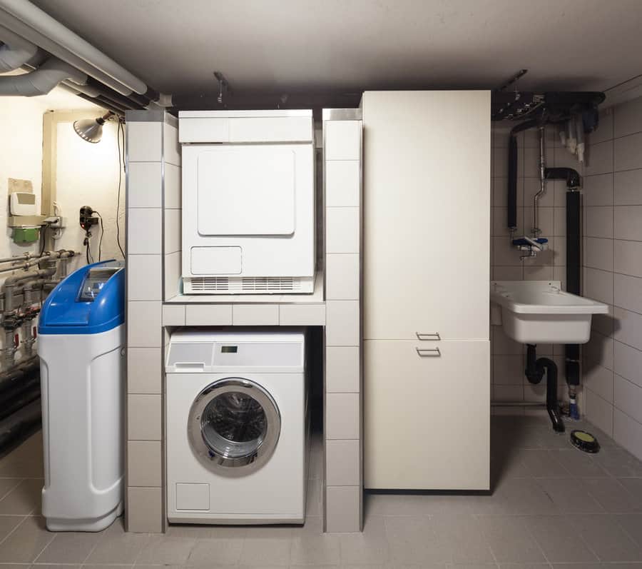 Tiered dryer and washer