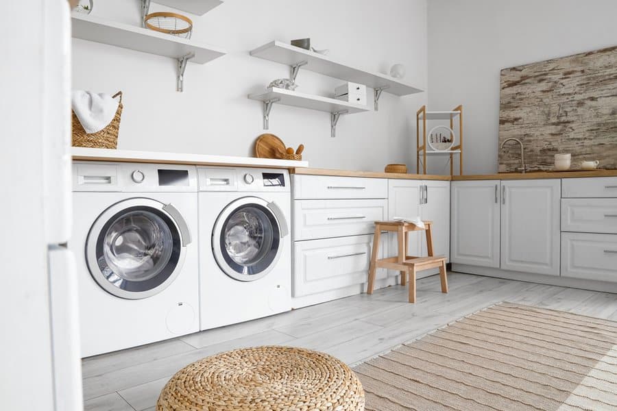 Kitchen laundry room