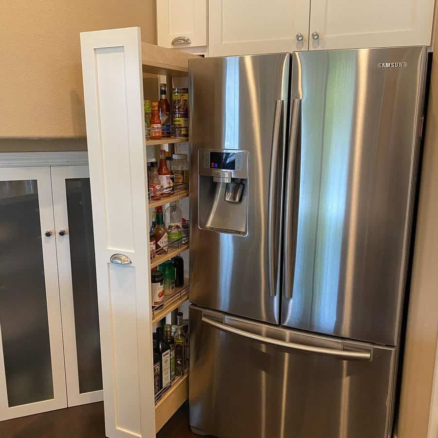 Vertical pull out pantry shelves 