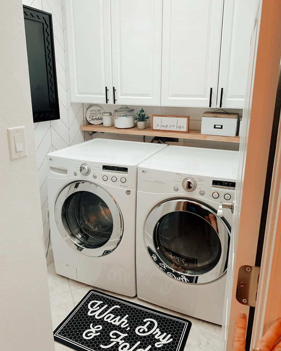 recessed laundry area