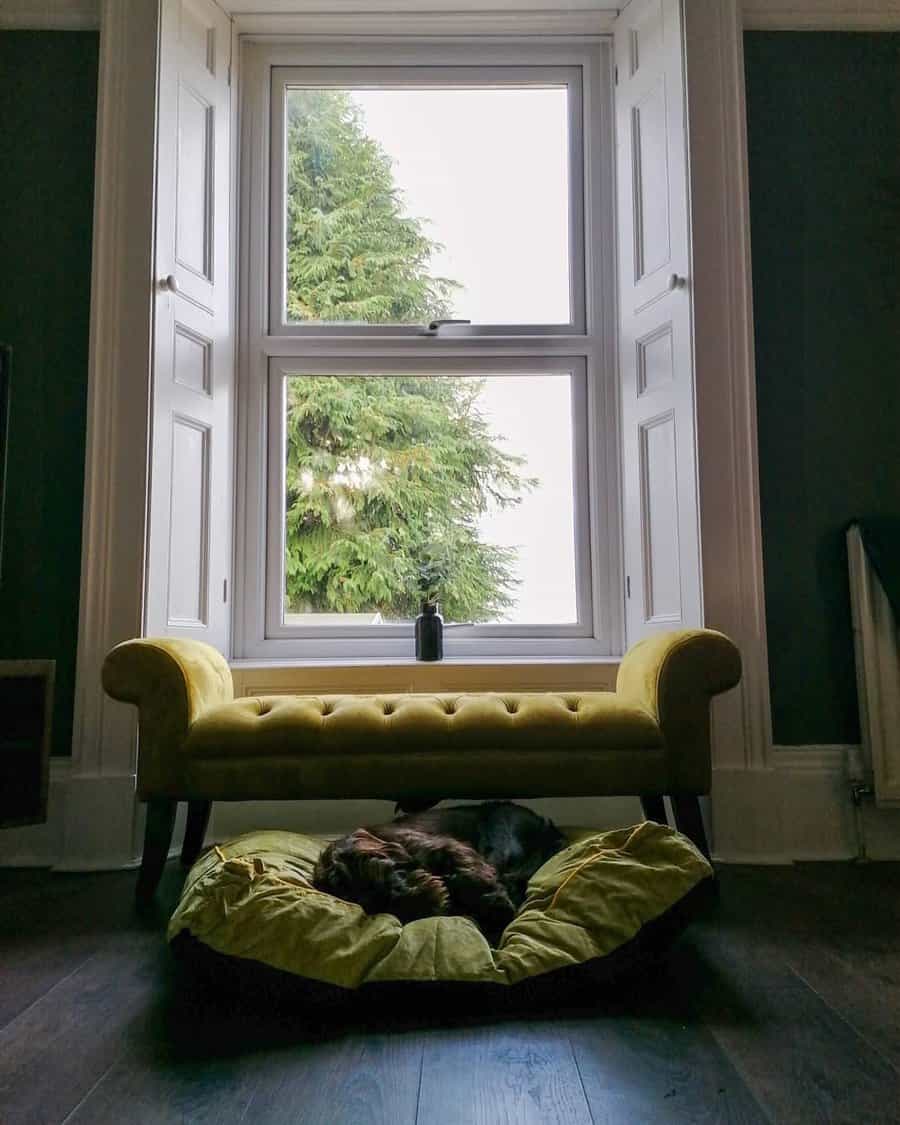 Victorian style window trim