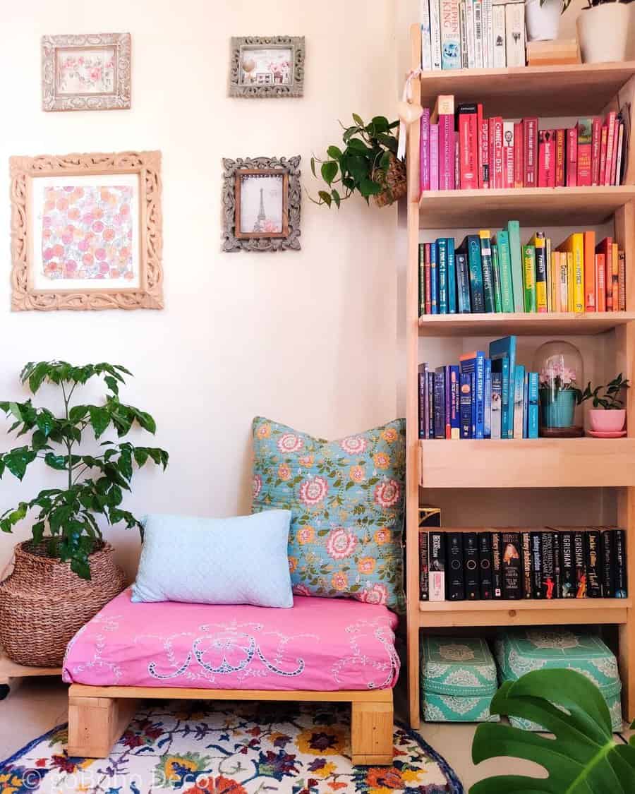 Wood pallet reading nook