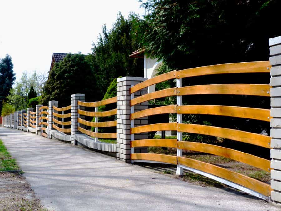 Brick and Wood Fence Ideas 2