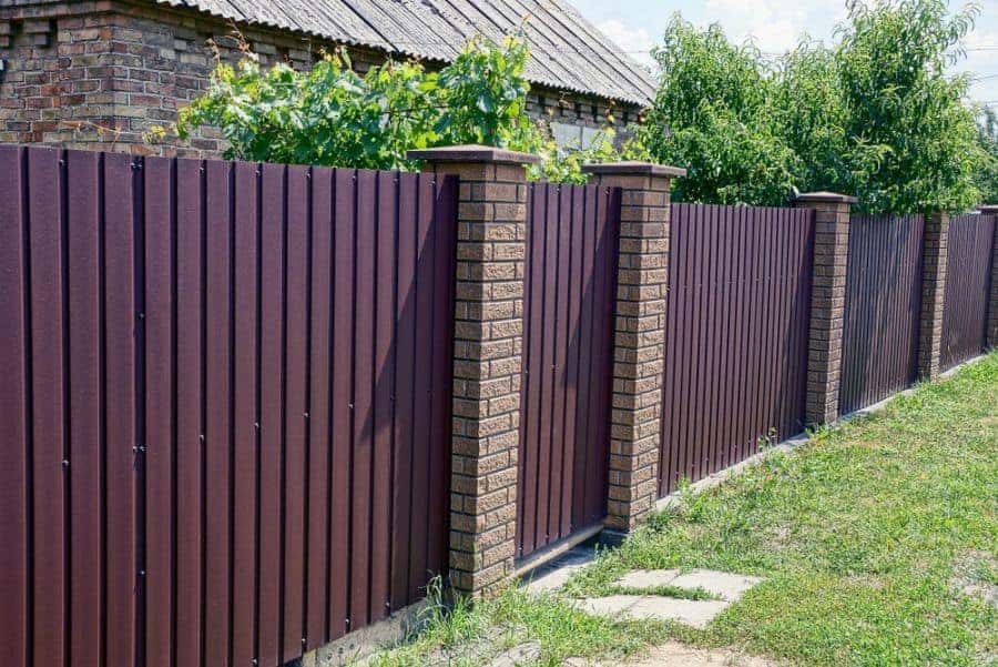 Brick and Wood Fence Ideas 3