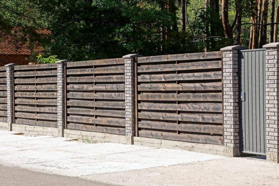 Brick and Wood Fence Ideas 4