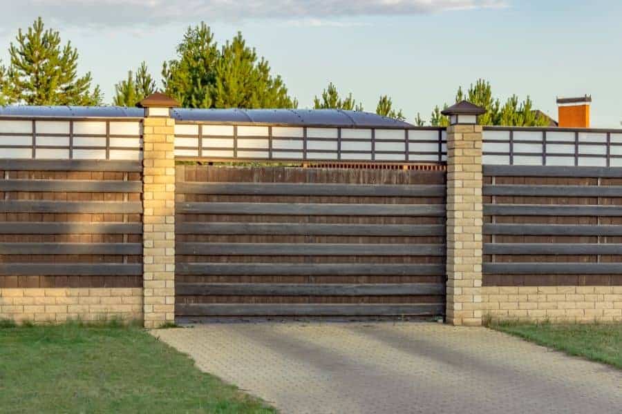 Brick and Wood Fence Ideas 5