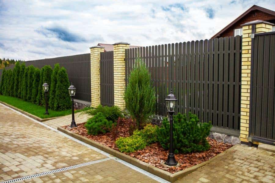 Brick and Wood Fence Ideas 8