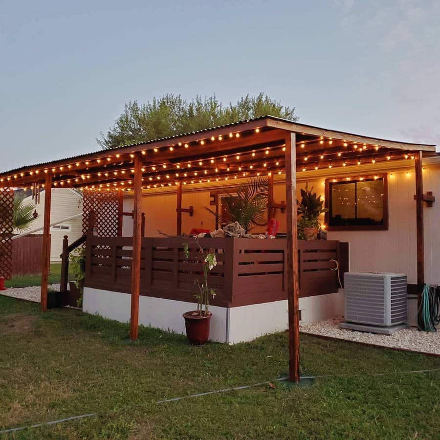 Deck festoon lights