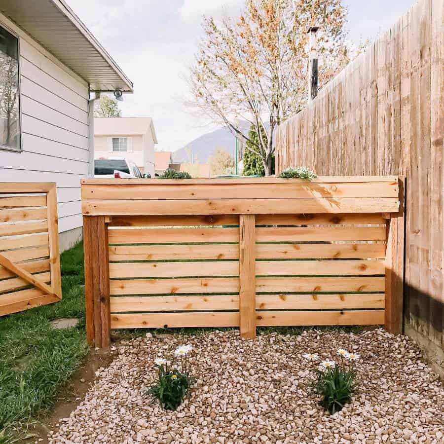 DIY Wood Fence Ideas 3