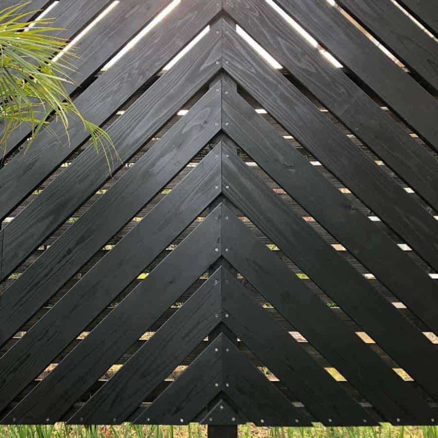 Decorative Wood Fence Ideas 11