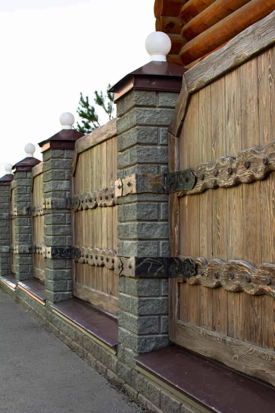 Decorative Wood Fence Ideas 9