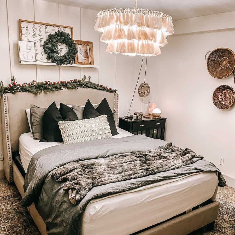 maximalist bedroom 