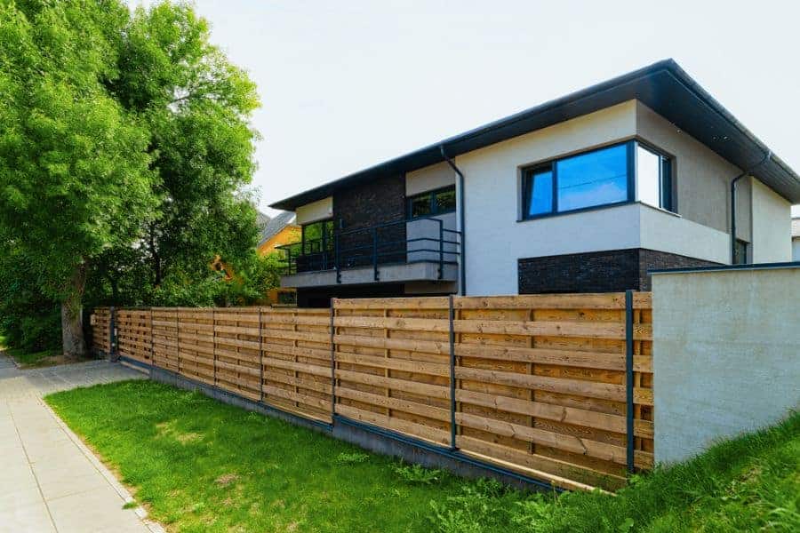Modern Wood Fence Ideas 7
