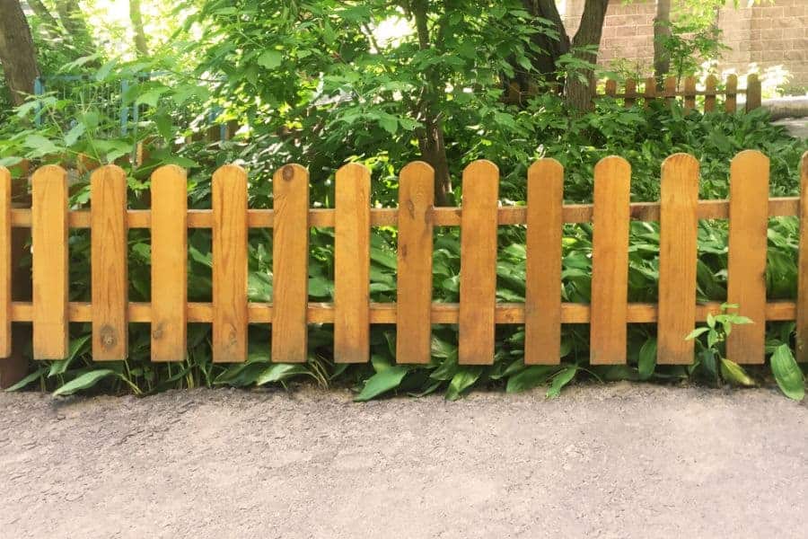 Picket Wood Fence Ideas 2