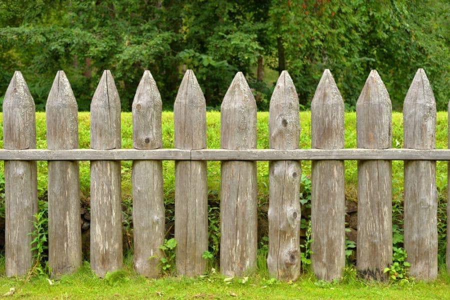 Rustic Wood Fence Ideas 4