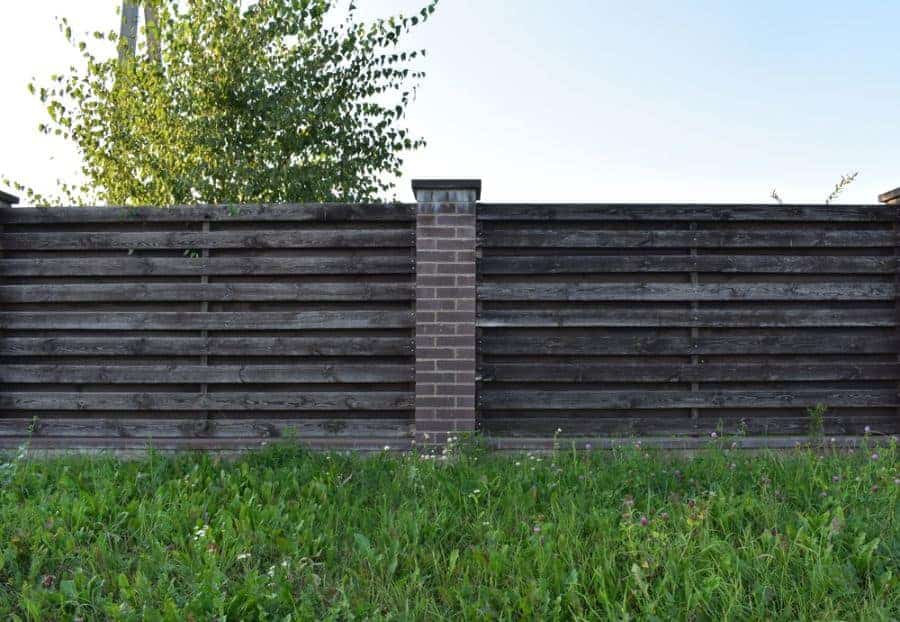 Rustic Wood Fence Ideas 7