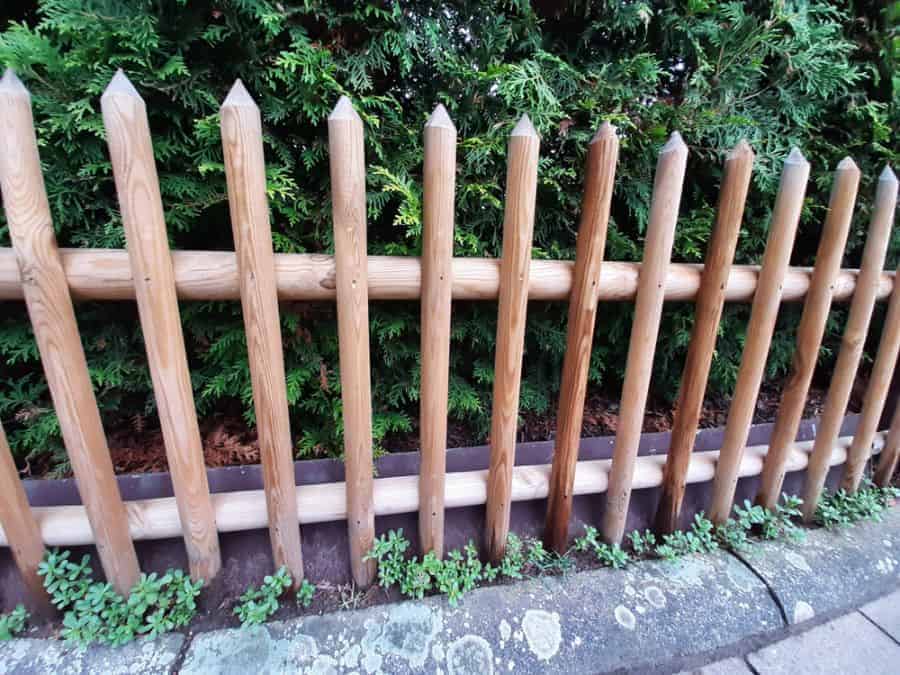 Rustic Wood Fence Ideas 8