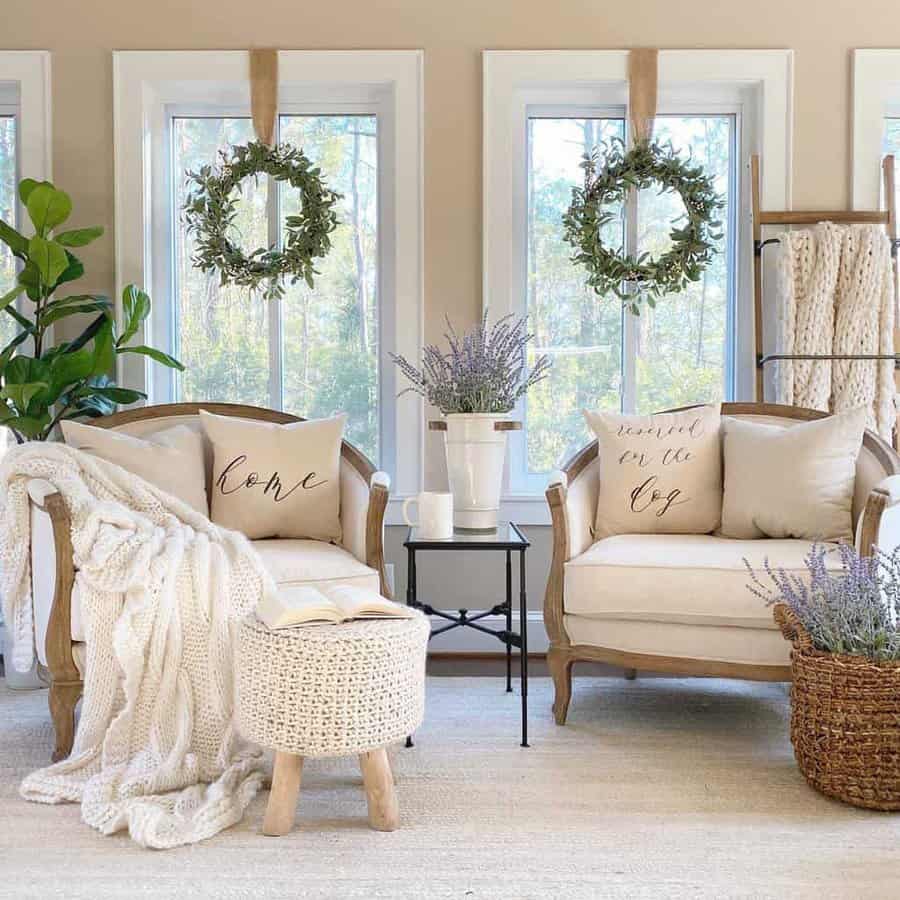 Farmhouse chic sunroom