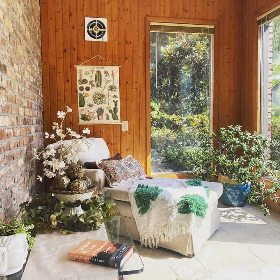 Plant sunroom living room