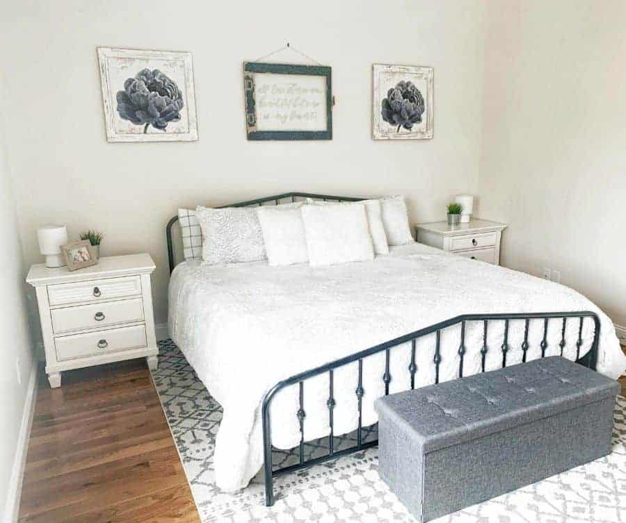 farmhouse style simple bedroom ideas carlanerylopes