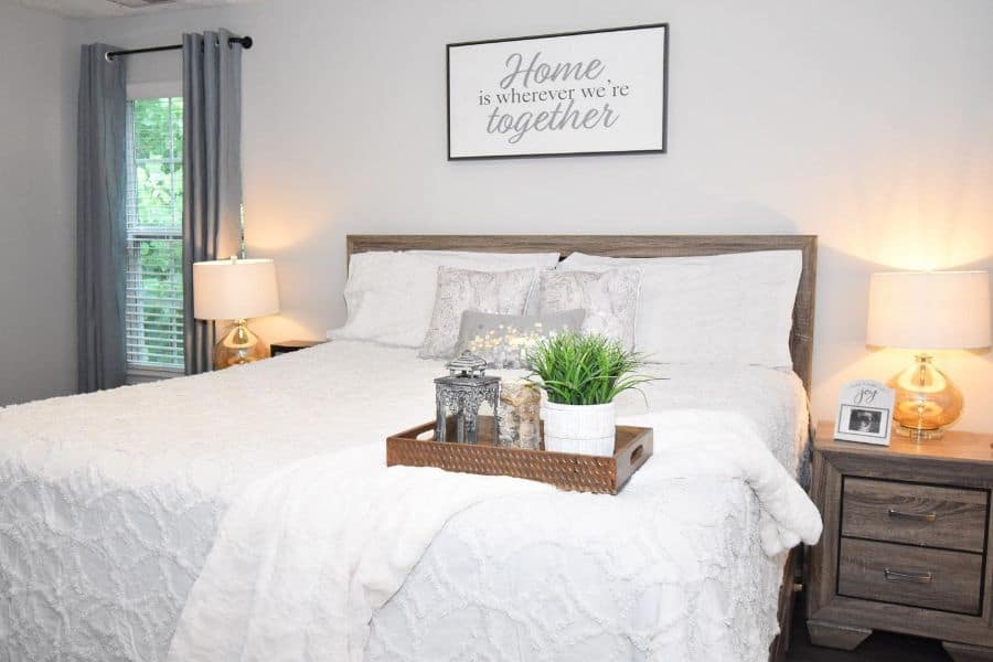  farmhouse-style bedroom decor