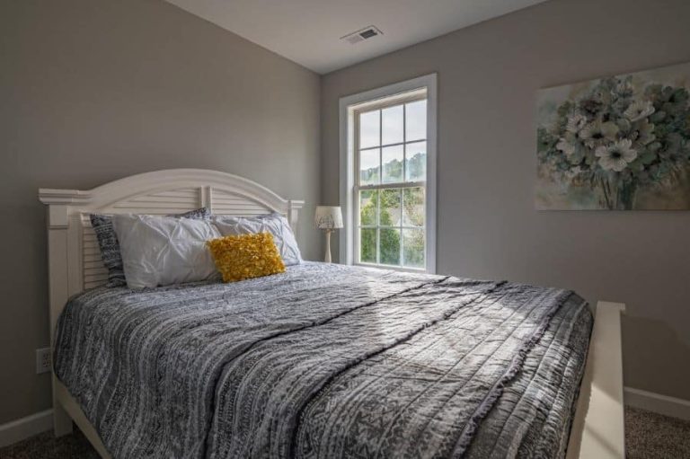 34 Simple Bedroom Ideas That are Cheap and Easy - Trendey