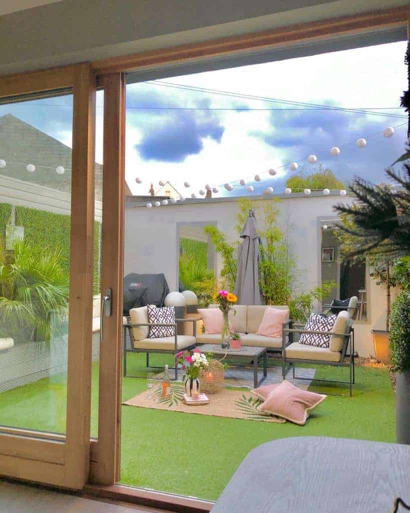 patio with artificial grass