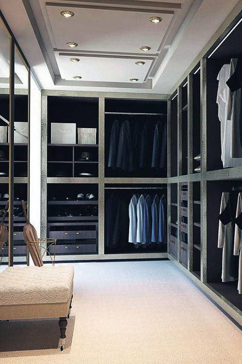 Men's walk in closet