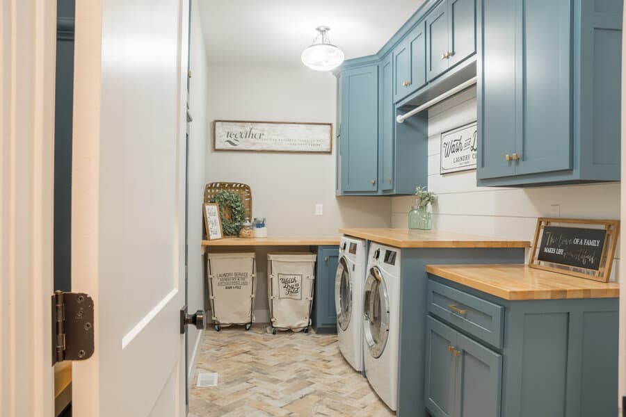 Laundry room wall mounted cabinets